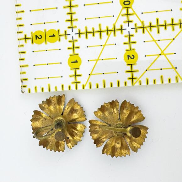 Vintage Black Enamel Flower‎ Screw Back Earrings Mid Century Floral Jewelry - Picture 3 of 10